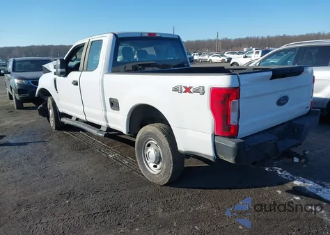 2017 Ford F-250 Xl z USA, uszkodzony, nr VIN 1FT7X2B68HEB80673